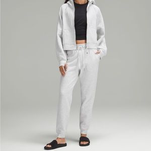 Lululemon scuba  JOGGER  SZ 4 Ultra light gray sweatpant